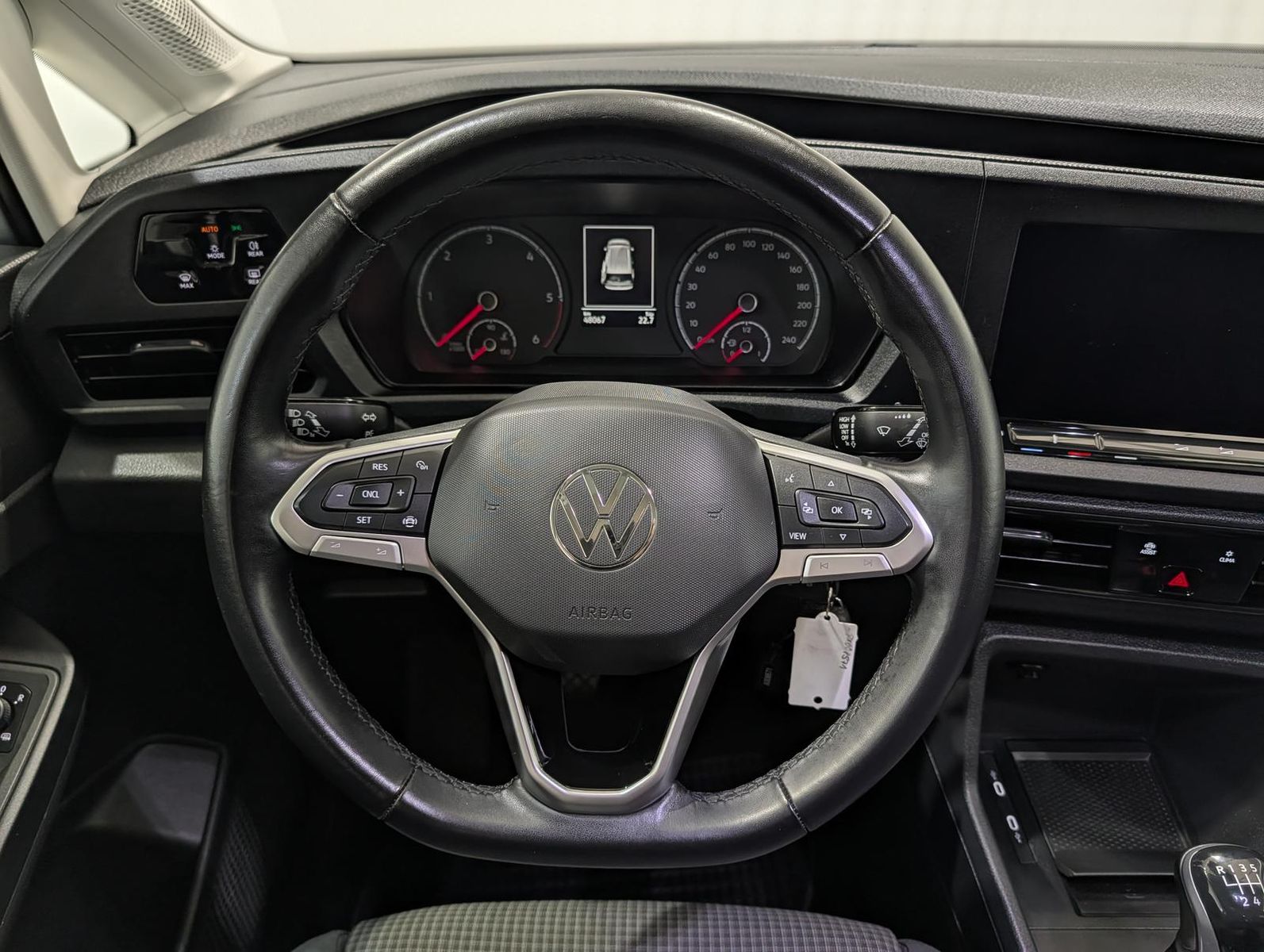 Volkswagen Caddy 2022 г. Серебристый, пробег 48060 км