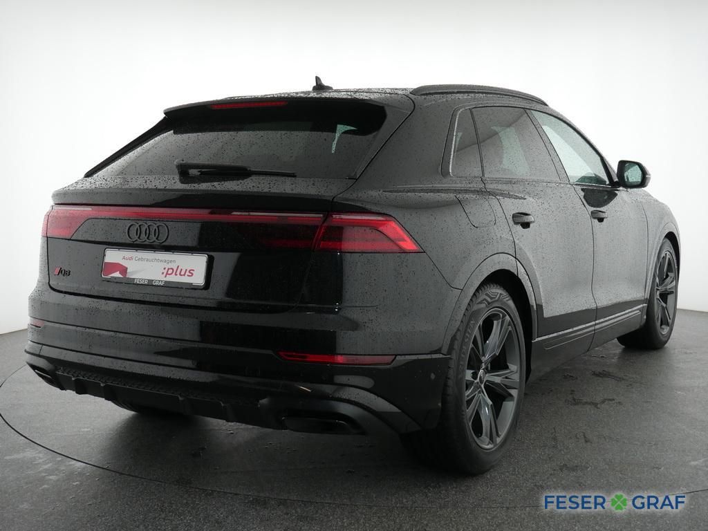 Audi Q8 2025 г. Чёрный, пробег 39900 км