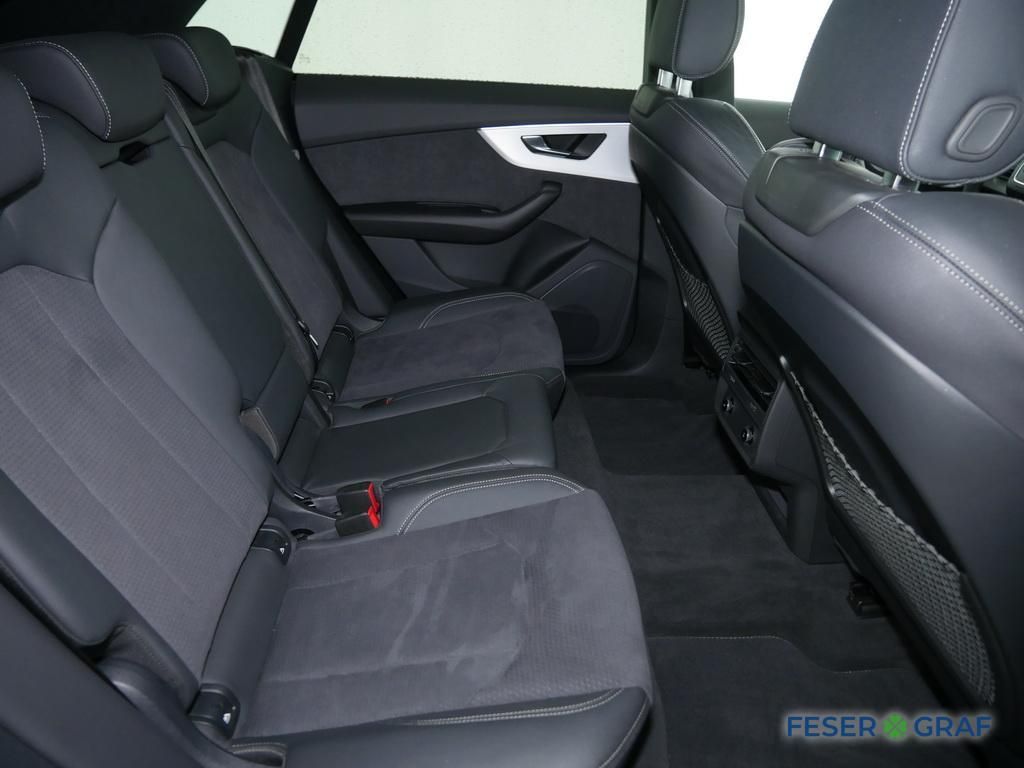 Audi Q8 2025 г. Чёрный, пробег 39900 км