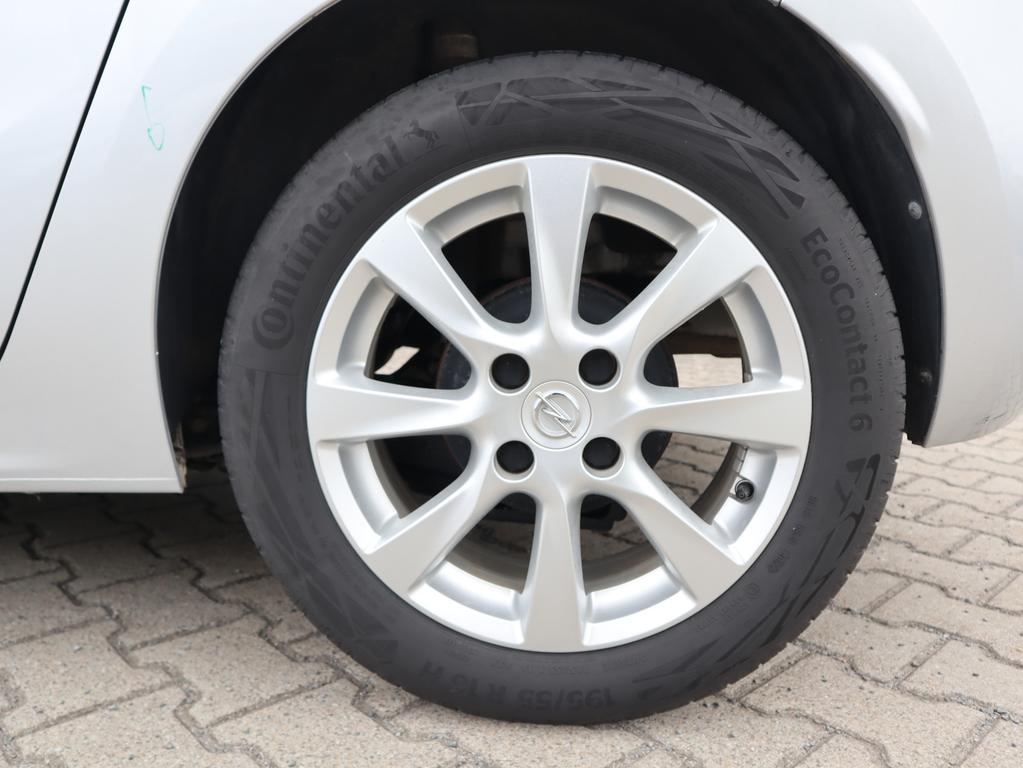 Opel Corsa 2022 г. Серебристый, пробег 25878 км