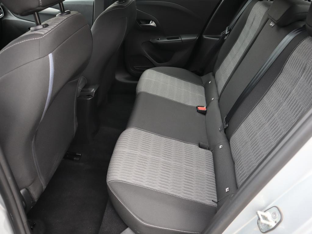 Opel Corsa 2022 г. Серебристый, пробег 25878 км