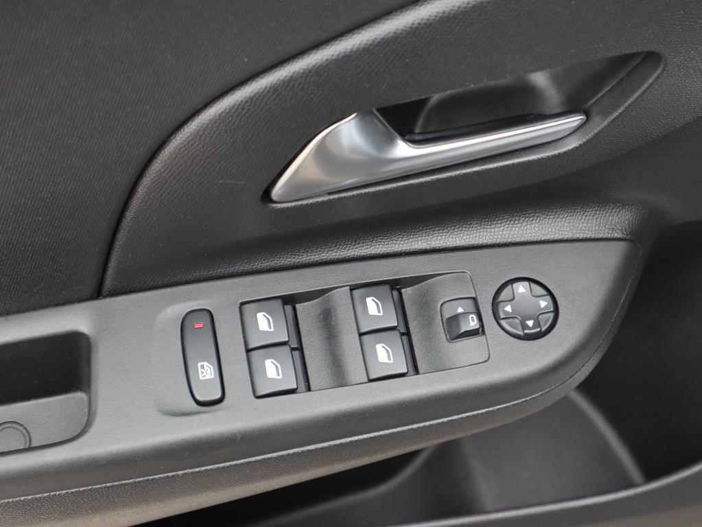 Opel Corsa 2022 г. Серебристый, пробег 25878 км