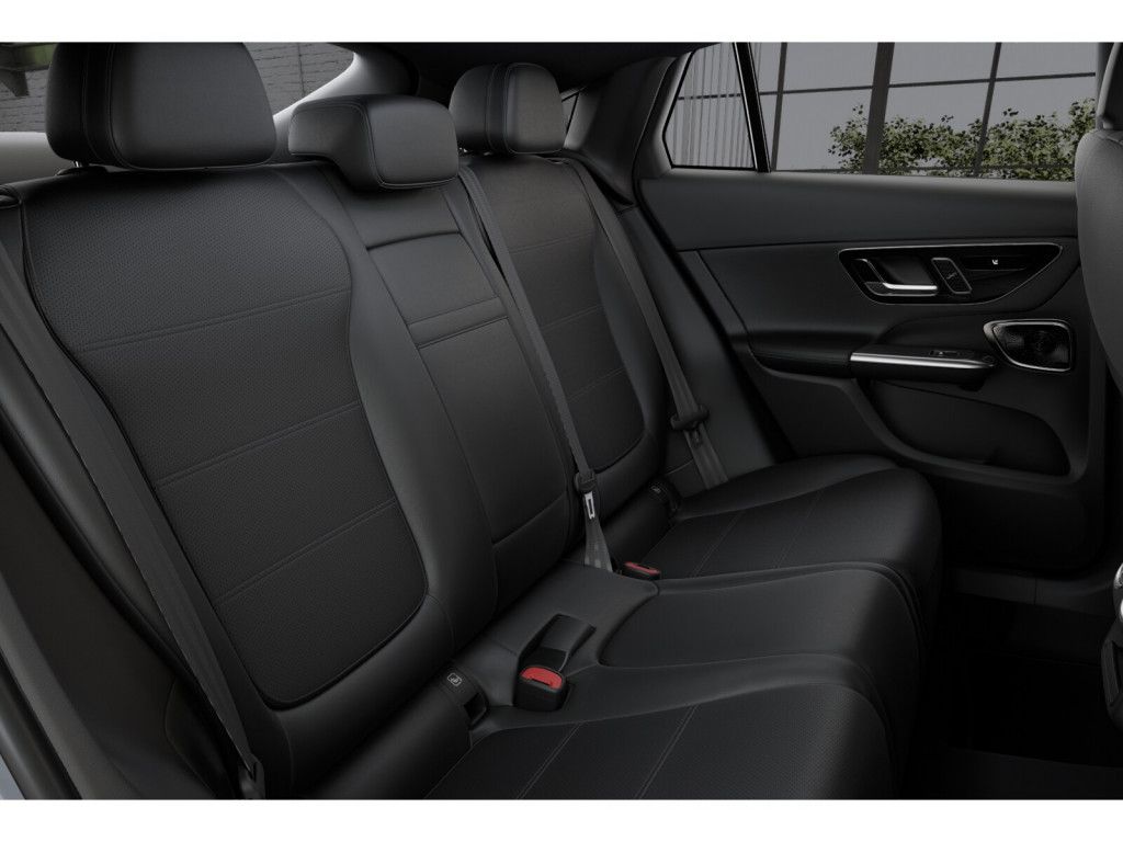 Mercedes-Benz GLC 200 2025 г. Серый, пробег 16908 км