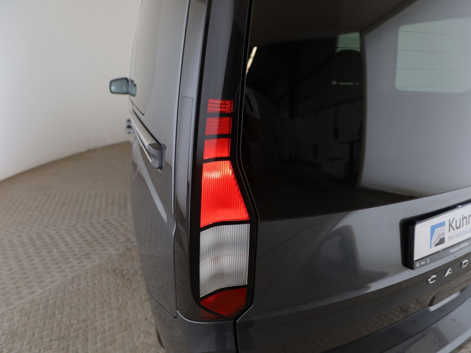 Volkswagen Caddy 2021 г. Серый, пробег 50766 км