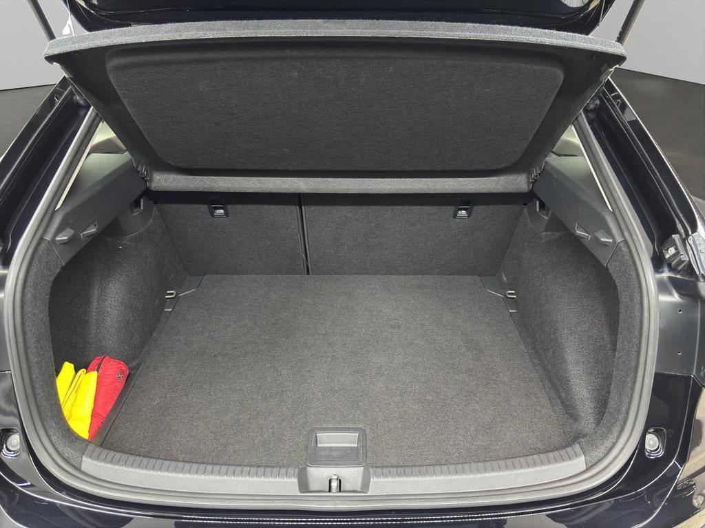 Volkswagen Taigo 2022 г. Чёрный, пробег 49848 км