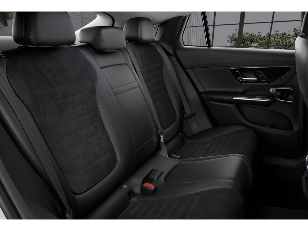 Mercedes-Benz GLC 220 2026 г. Белый, пробег 19880 км