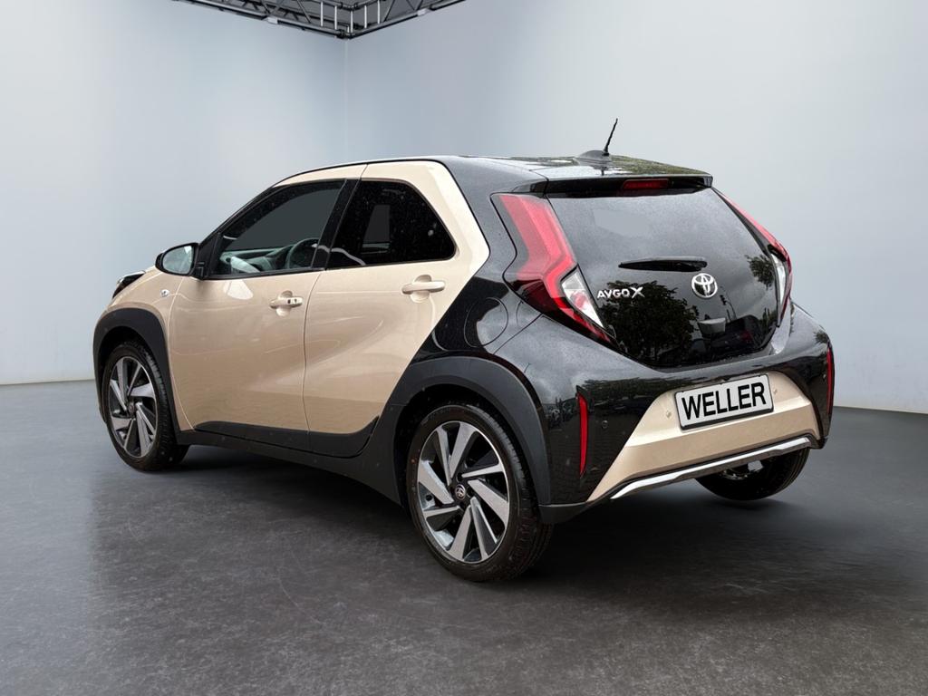 Toyota AYGO (X) 2024 г. Бежевый, пробег 21707 км
