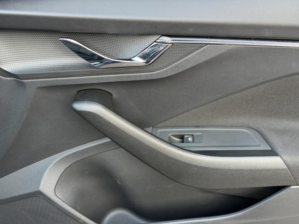 Skoda Scala 2022 г. Чёрный, пробег 58637 км