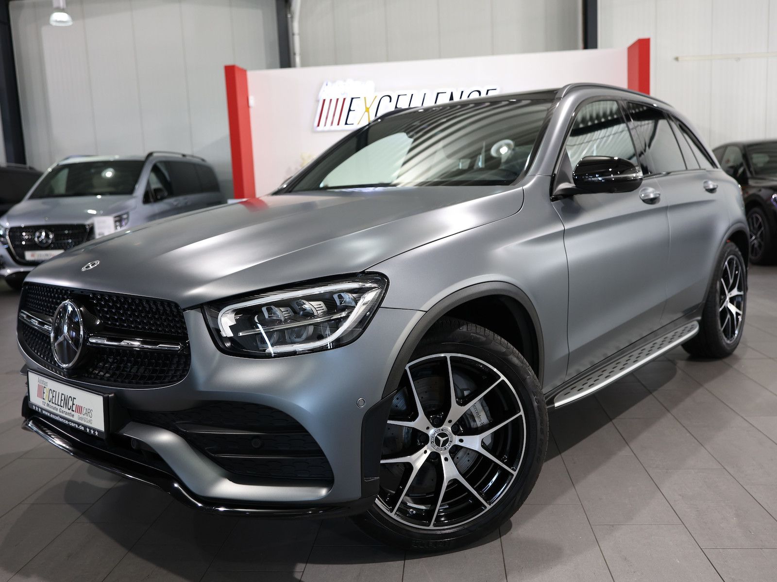 Mercedes-Benz GLC 220 2022 г. Серый, пробег 26000 км