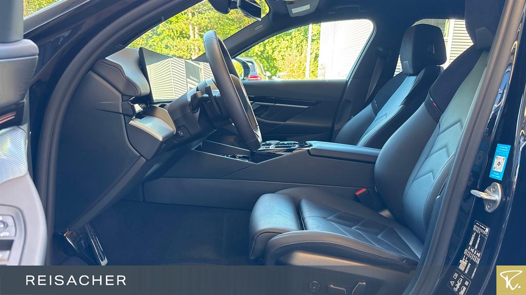 BMW 520 2025 г. Чёрный, пробег 11857 км