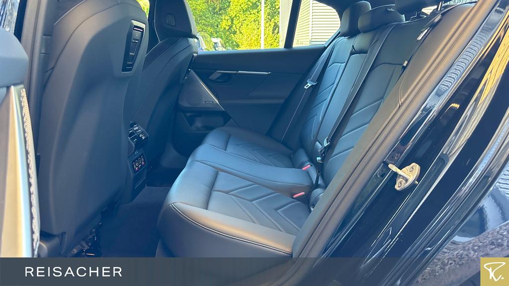 BMW 520 2025 г. Чёрный, пробег 11857 км
