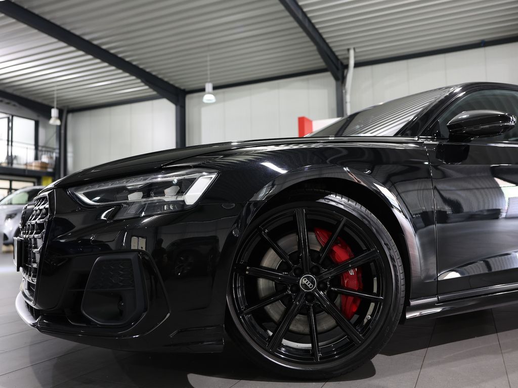 Audi S8 2023 г. Чёрный, пробег 47000 км
