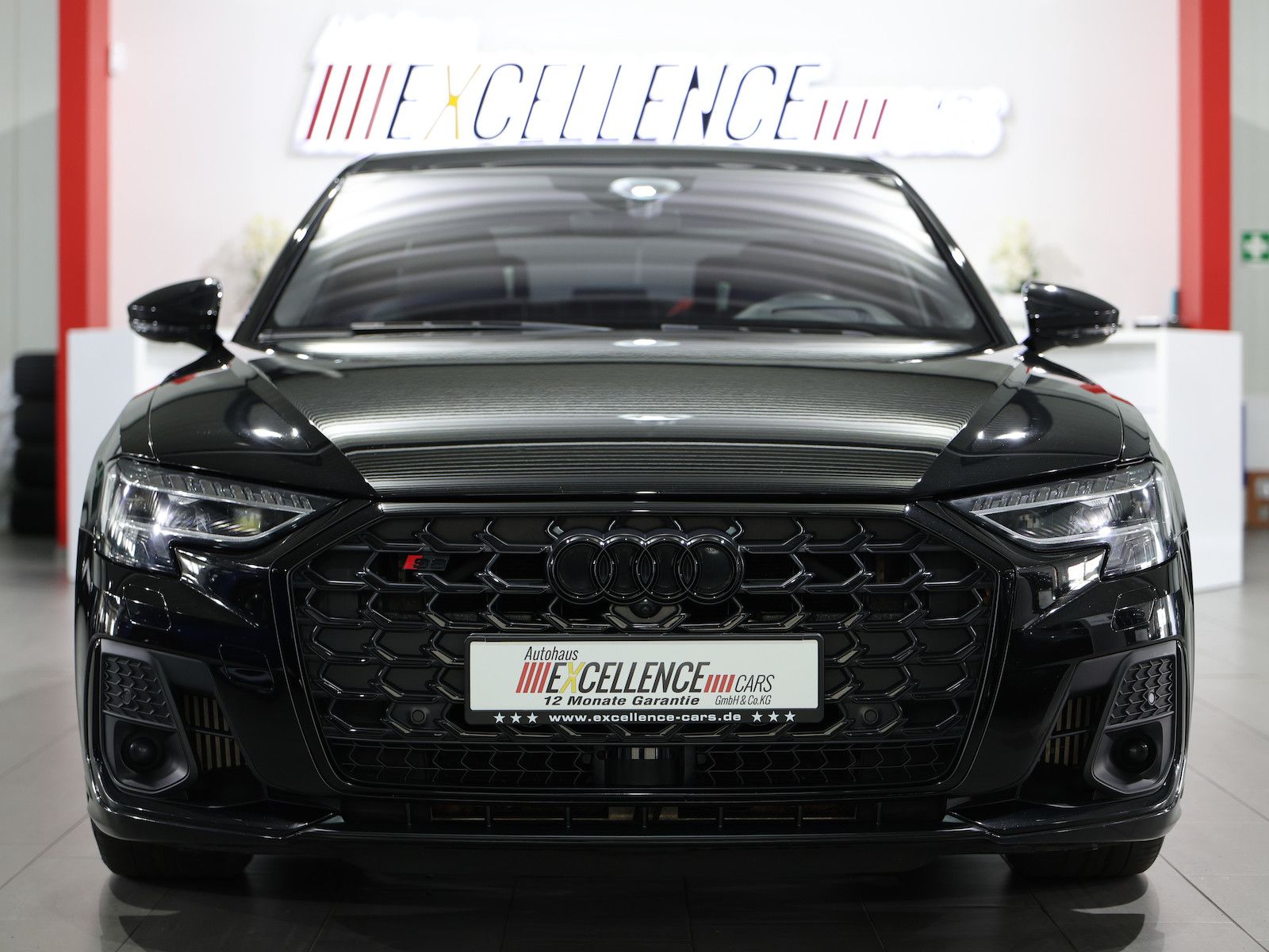 Audi S8 2023 г. Чёрный, пробег 47000 км