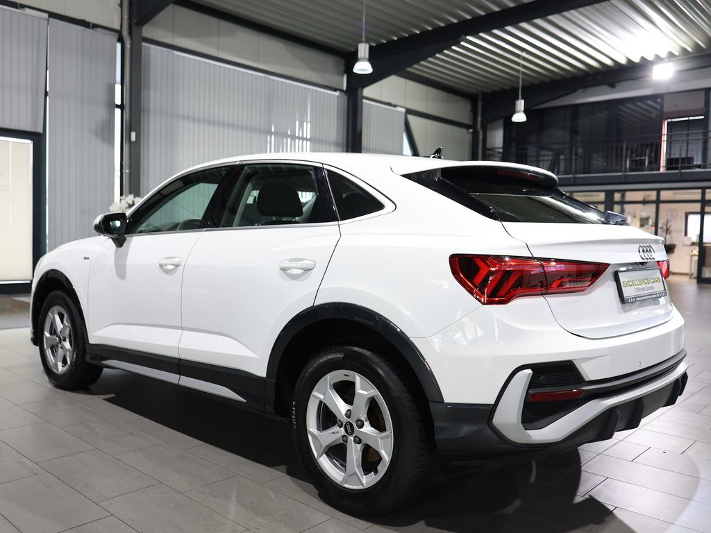 Audi Q3 2022 г. Белый, пробег 29000 км