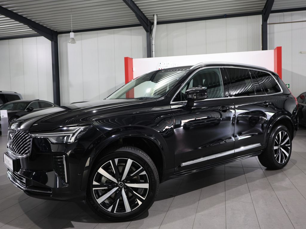 Volvo XC90 2025 г. Чёрный, пробег 32000 км
