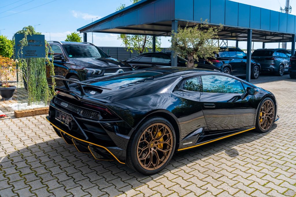 Lamborghini Huracán 2023 г. Чёрный, пробег 54000 км