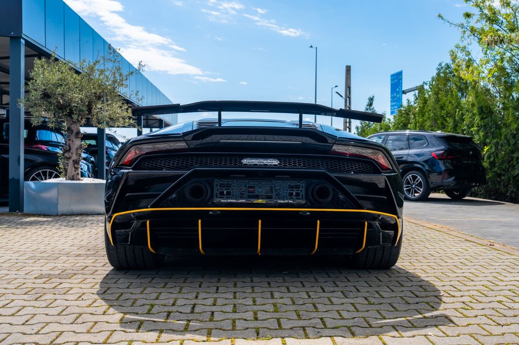 Lamborghini Huracán 2023 г. Чёрный, пробег 54000 км