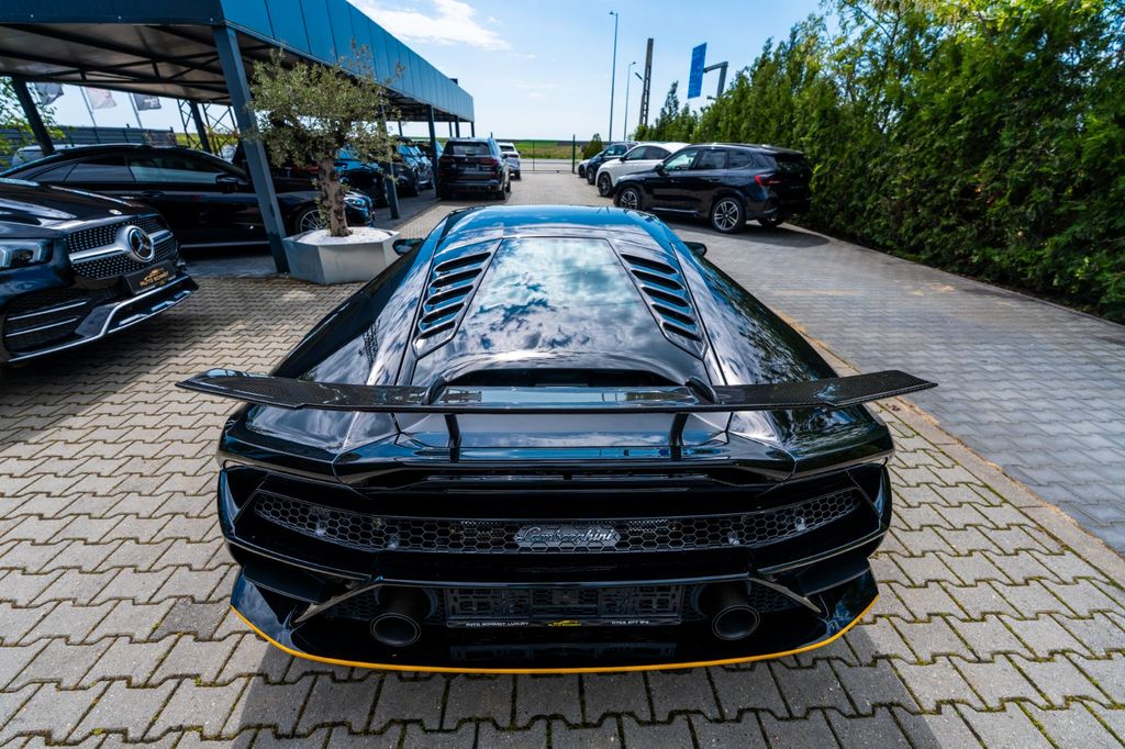 Lamborghini Huracán 2023 г. Чёрный, пробег 54000 км