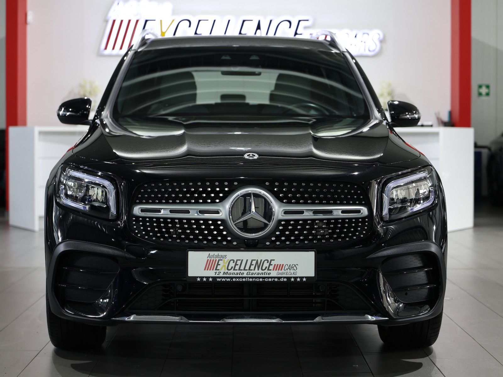 Mercedes-Benz GLB 200 2023 г. Чёрный, пробег 57000 км