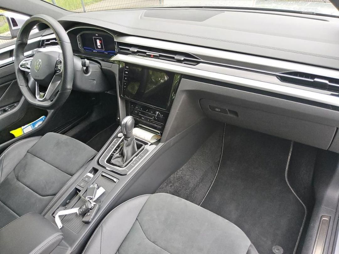Volkswagen Arteon 2024 г. Серебристый, пробег 31722 км