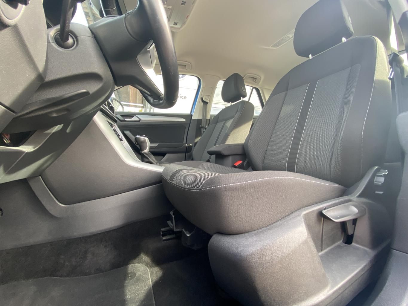 Volkswagen T-Roc 2023 г. Синий, пробег 39040 км
