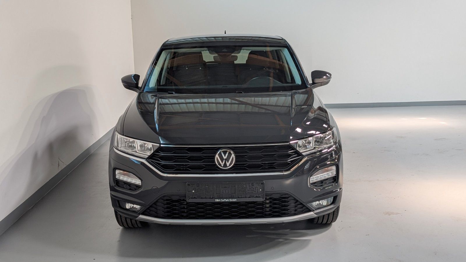 Volkswagen T-Roc 2021 г. Серый, пробег 36899 км