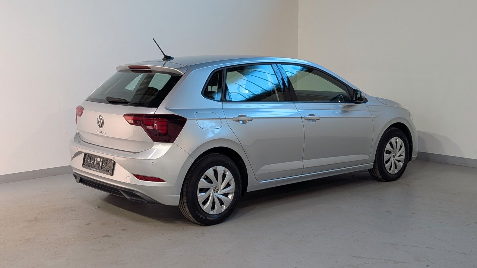 Volkswagen Polo 2023 г. Серебристый, пробег 58999 км