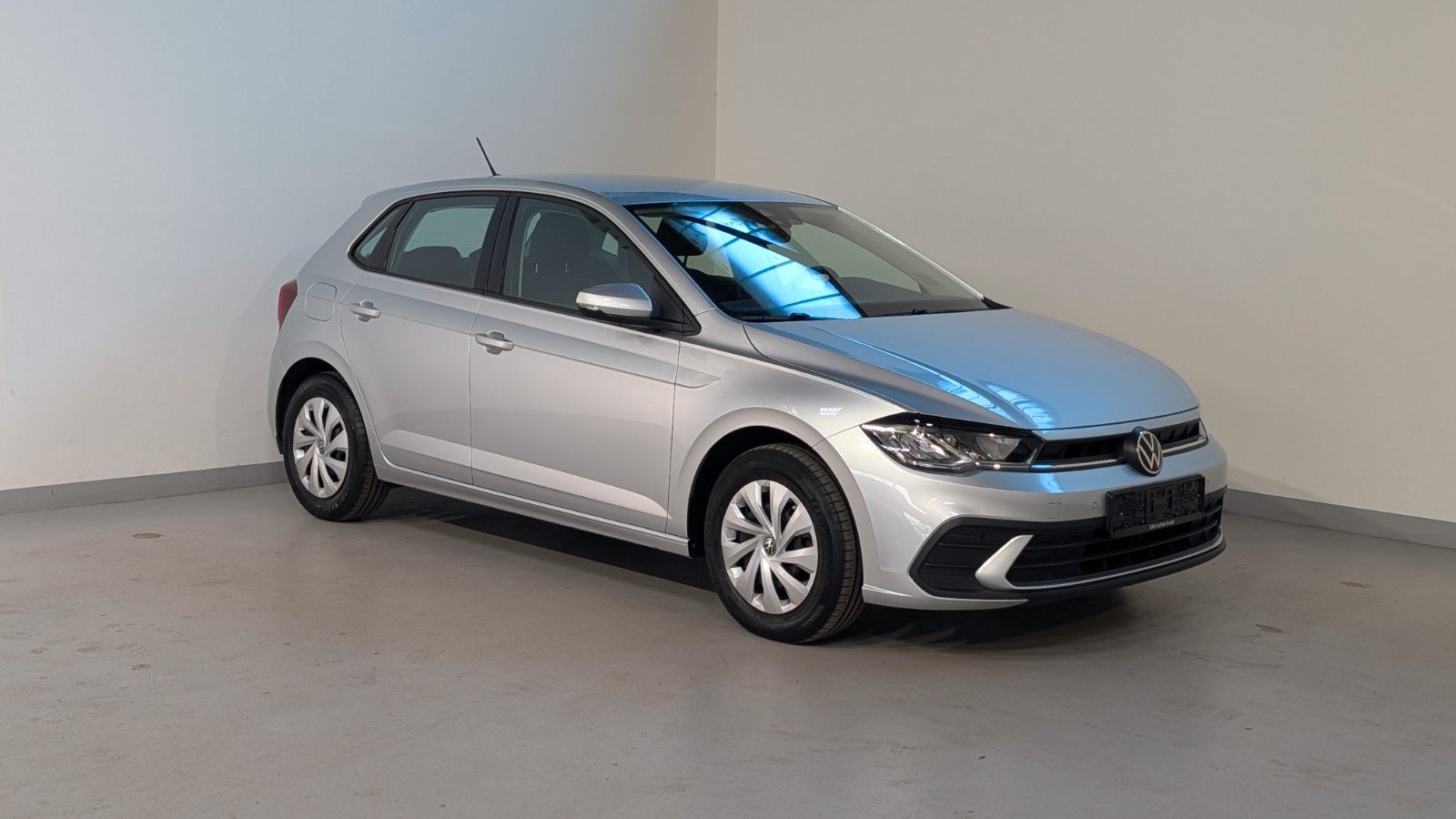 Volkswagen Polo 2023 г. Серебристый, пробег 58999 км
