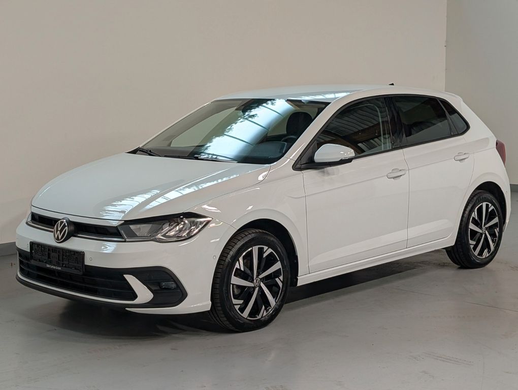 Volkswagen Polo 2022 г. Белый, пробег 16989 км