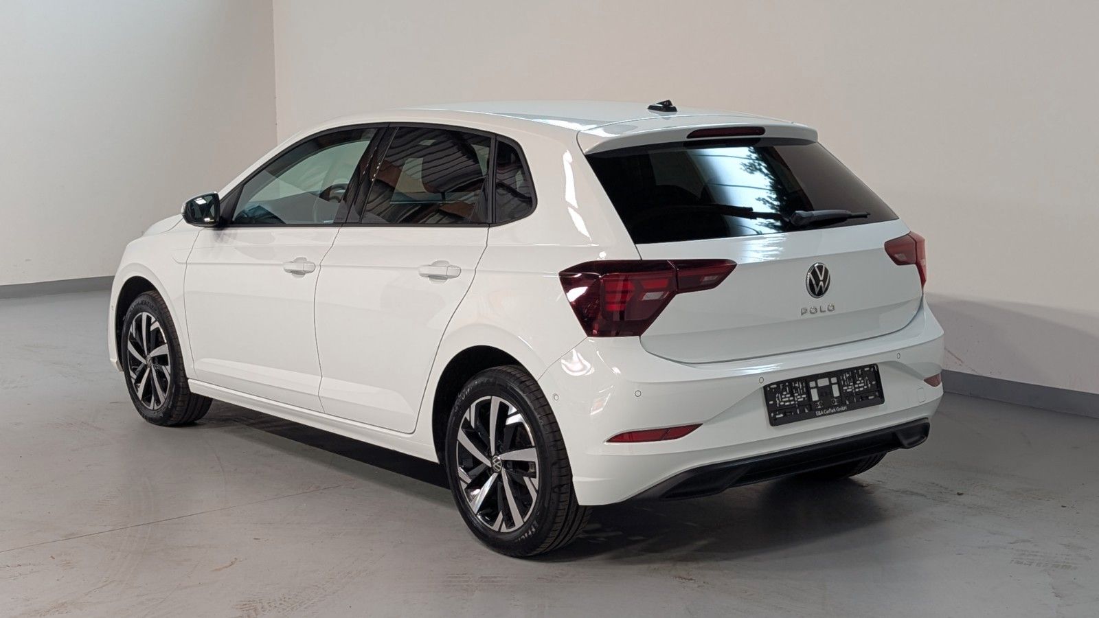 Volkswagen Polo 2022 г. Белый, пробег 16989 км