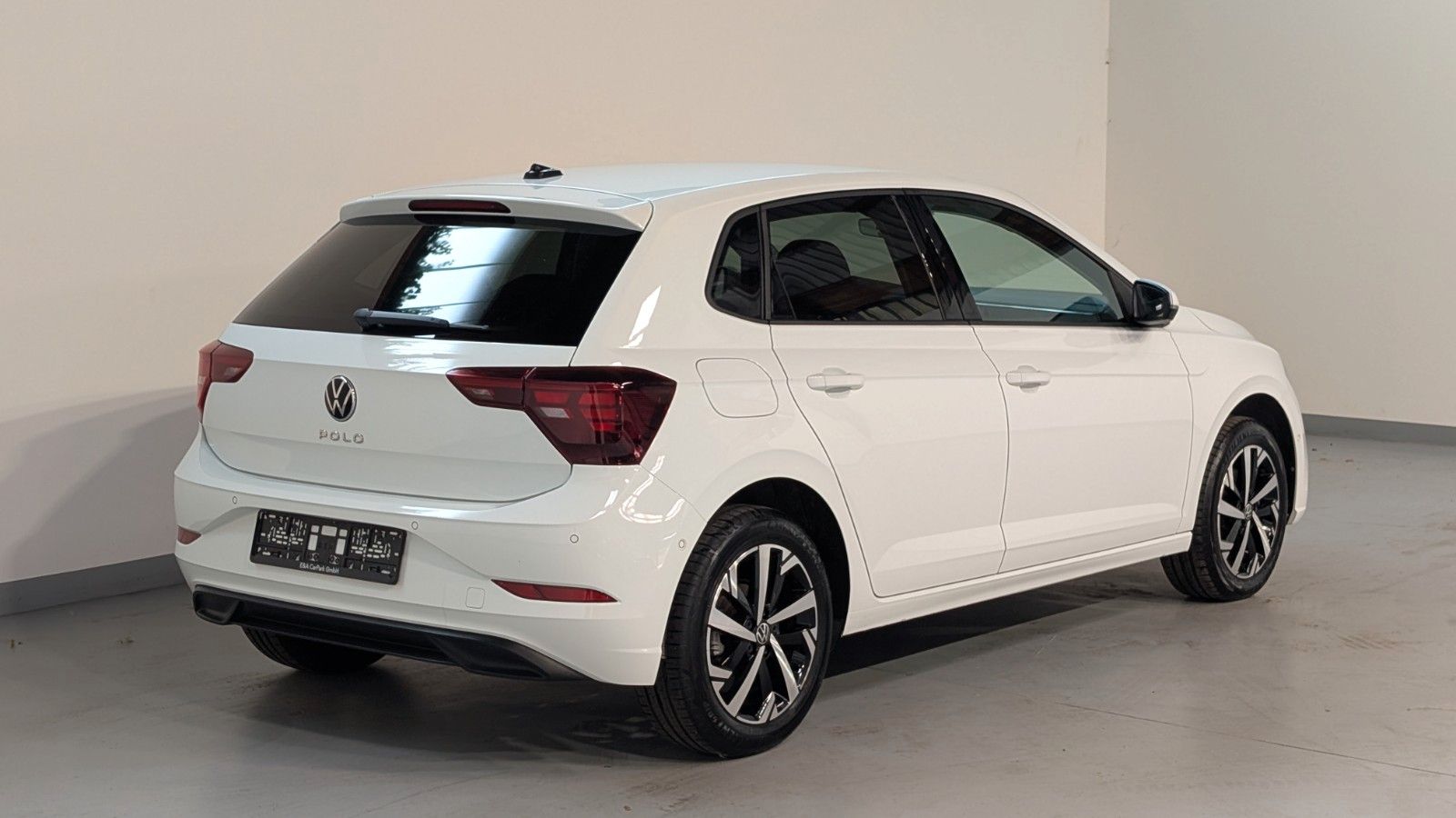 Volkswagen Polo 2022 г. Белый, пробег 16989 км