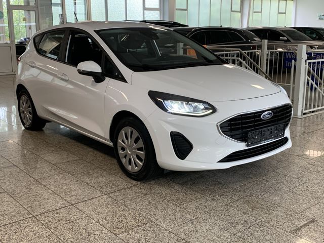 Ford Fiesta 2022 г. Белый, пробег 55000 км