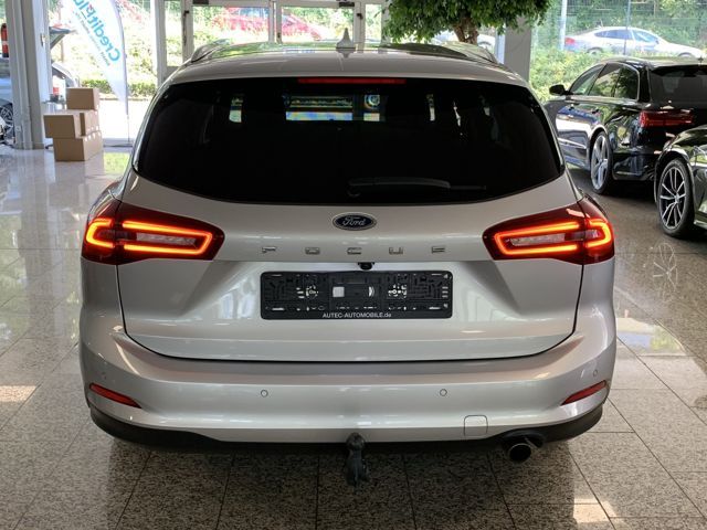 Ford Focus 2023 г. Серебристый, пробег 60000 км