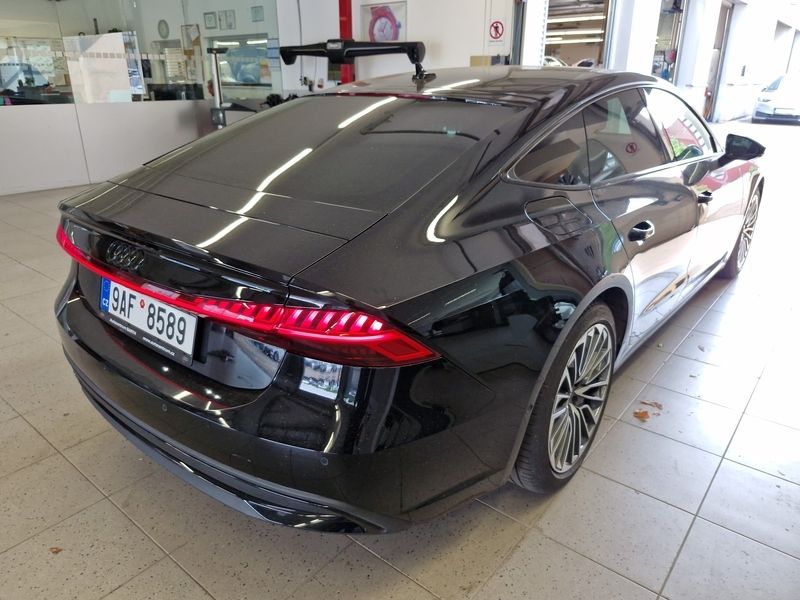 Audi A7 2022 г. Чёрный, пробег 56616 км