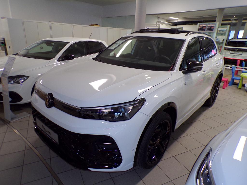 Volkswagen Tiguan 2026 г. Белый, пробег 50 км