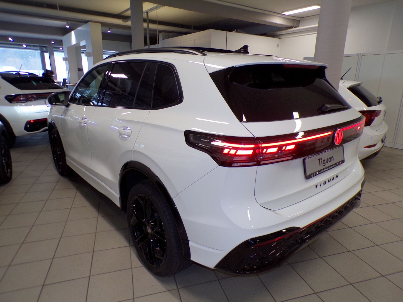 Volkswagen Tiguan 2026 г. Белый, пробег 50 км