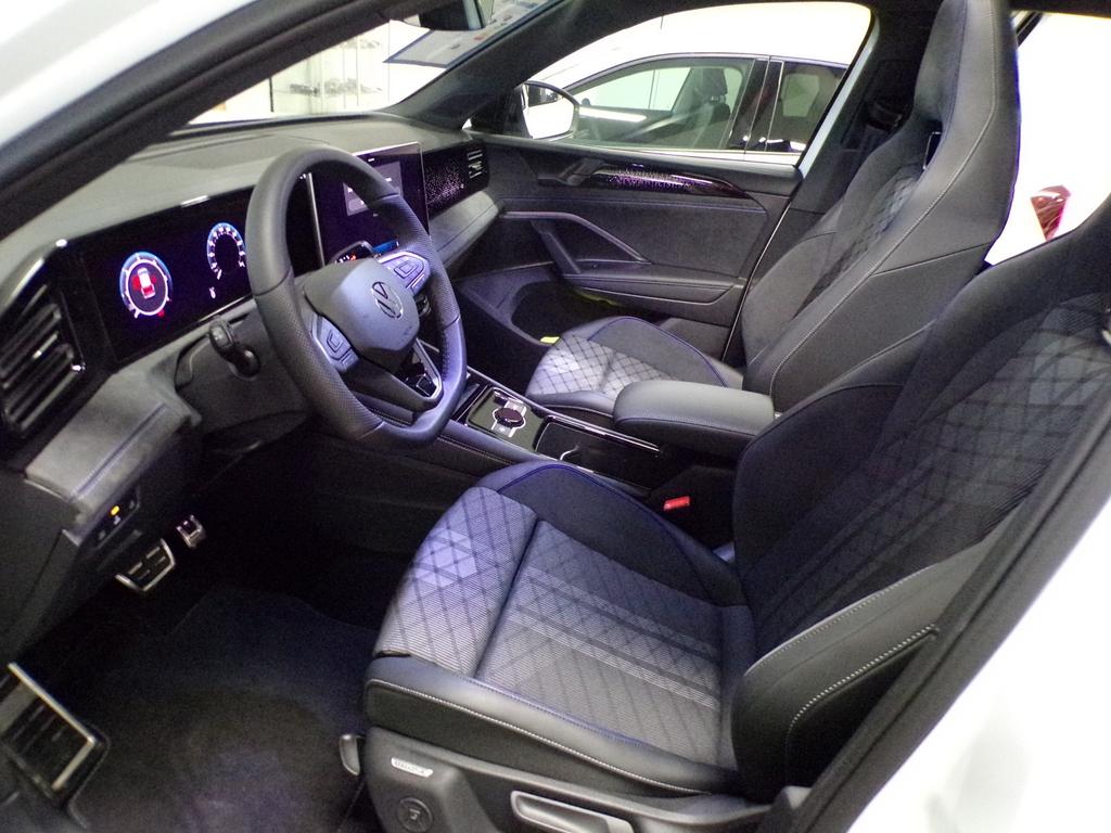 Volkswagen Tiguan 2026 г. Белый, пробег 50 км