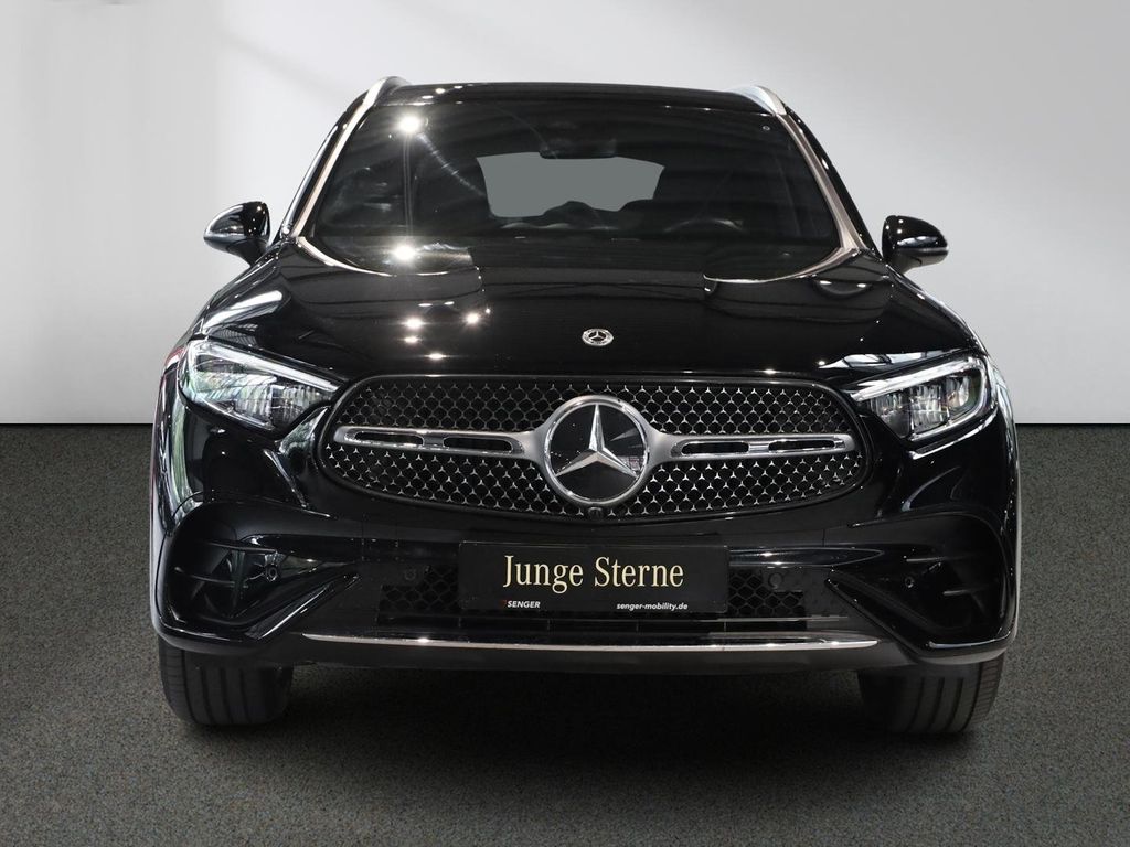 Mercedes-Benz GLC 200 2023 г. Чёрный, пробег 34612 км