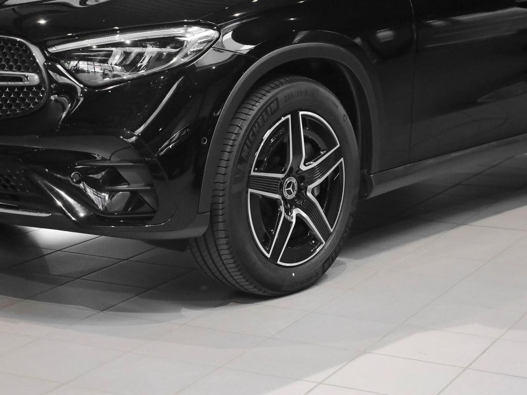 Mercedes-Benz GLC 200 2023 г. Чёрный, пробег 34612 км