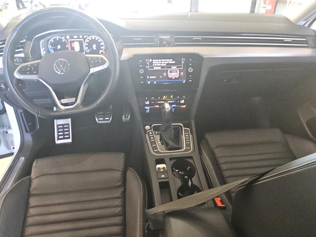 Volkswagen PASSAT ALLTRACK 2022 г. Белый, пробег 56874 км