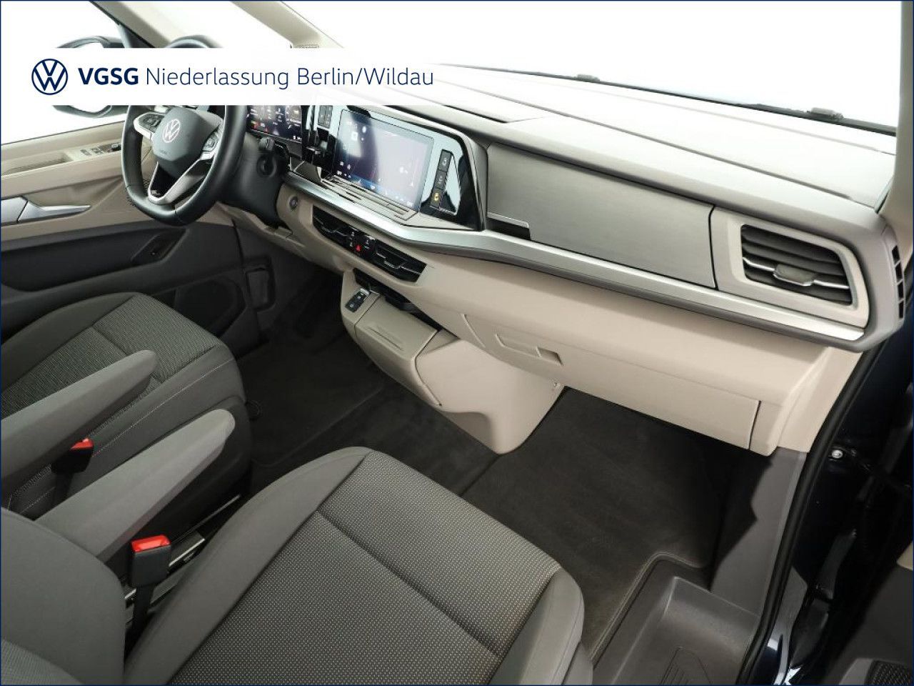 Volkswagen T7 MULTIVAN 2026 г. Синий, пробег 22902 км