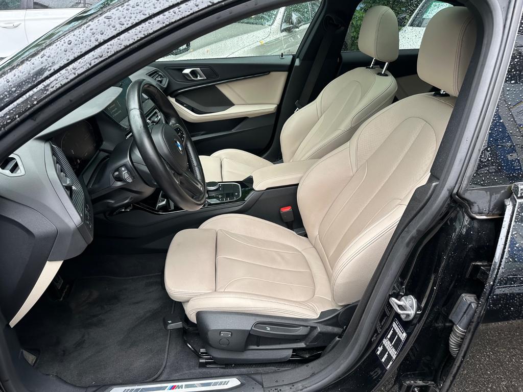 BMW 220 2023 г. Чёрный, пробег 44884 км
