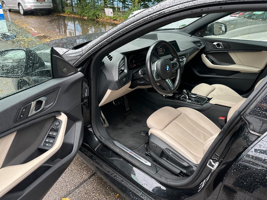 BMW 220 2023 г. Чёрный, пробег 44884 км
