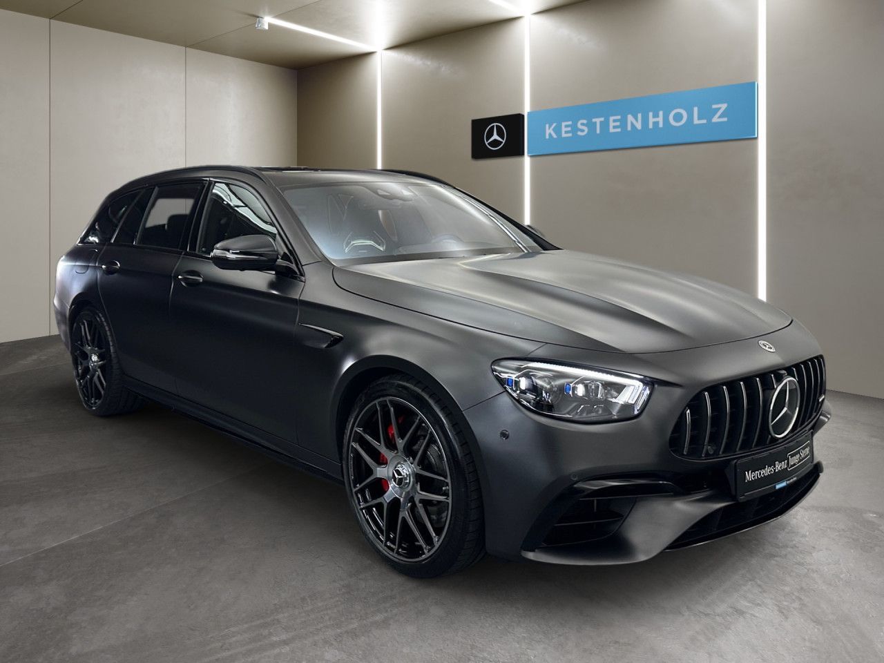 Mercedes-Benz E 63 AMG 2023 г. Серый, пробег 17863 км