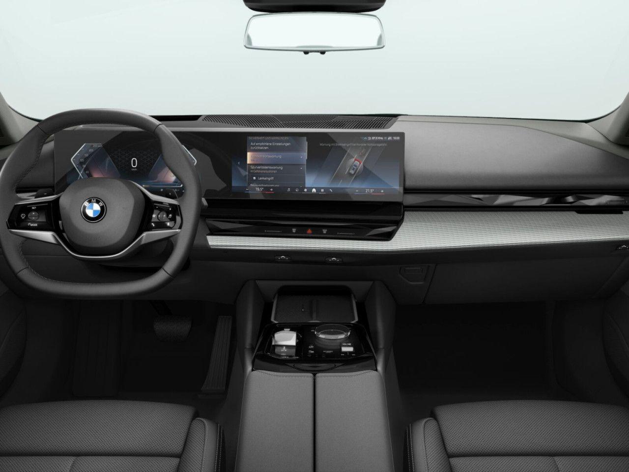BMW 540 2025 г. Чёрный, пробег 23482 км