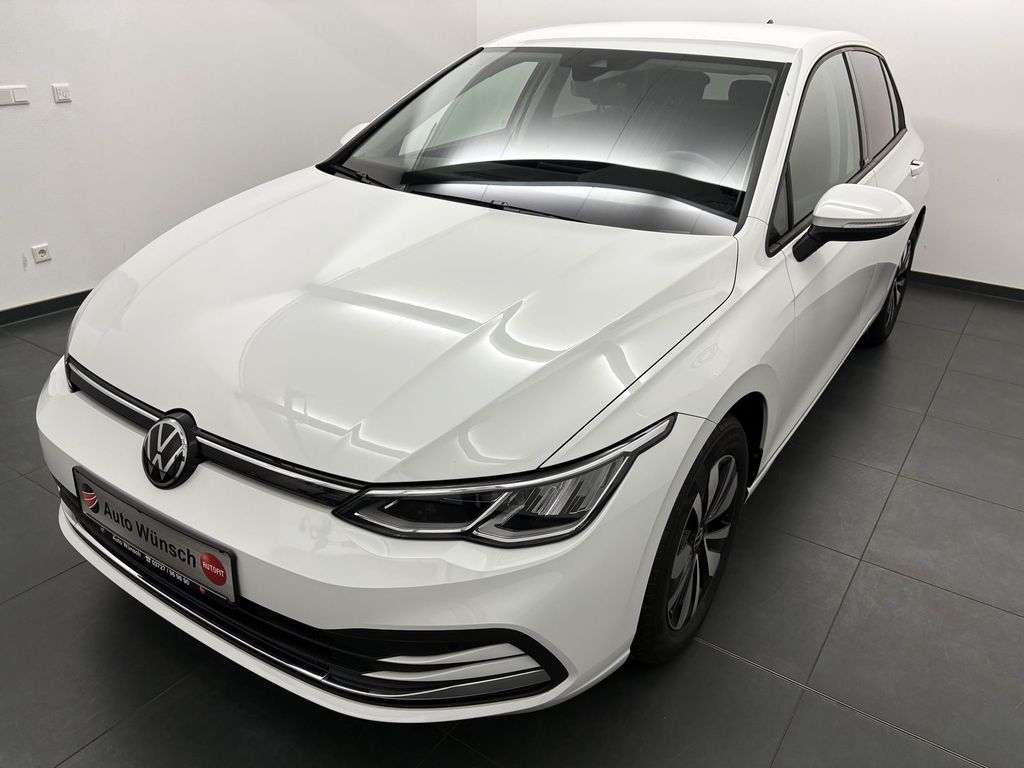 Volkswagen Golf 2023 г. Белый, пробег 31940 км