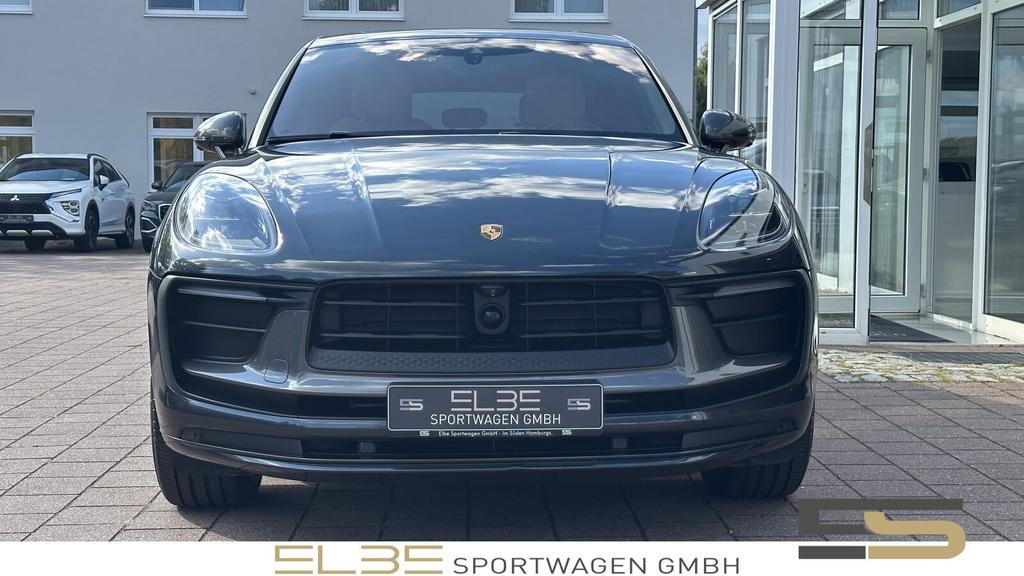 Porsche Macan 2023 г. Серый, пробег 49996 км
