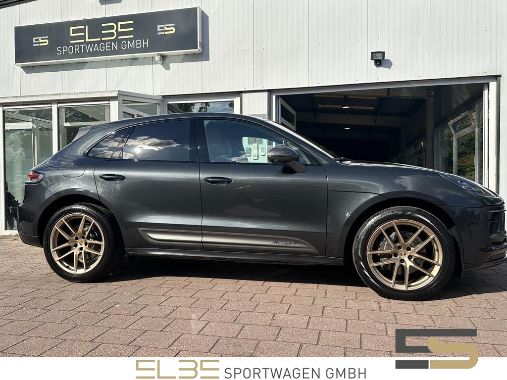 Porsche Macan 2023 г. Серый, пробег 49996 км