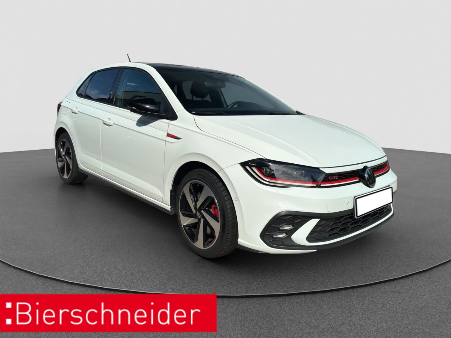 Volkswagen Polo 2023 г. Белый, пробег 33990 км
