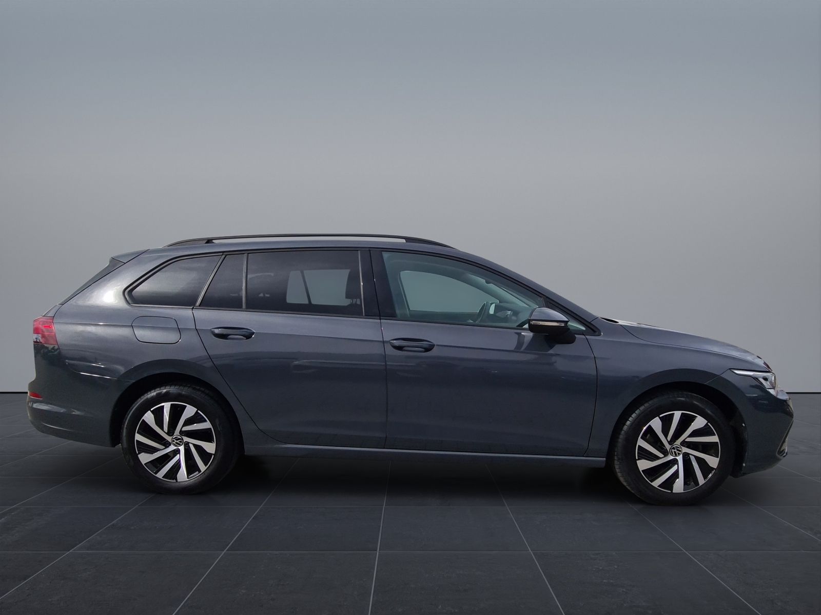 Volkswagen Golf 2022 г. Серый, пробег 40789 км